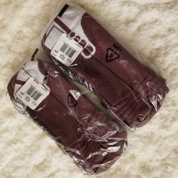 Nike performance cushioned basketball socks-2 pair